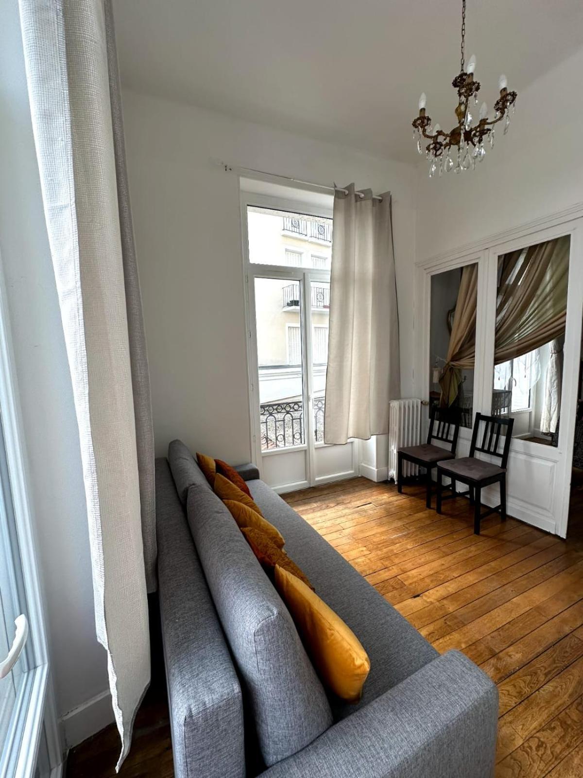 In Historical Center Of Palais Belle Epoque ,international Apartment Vichy