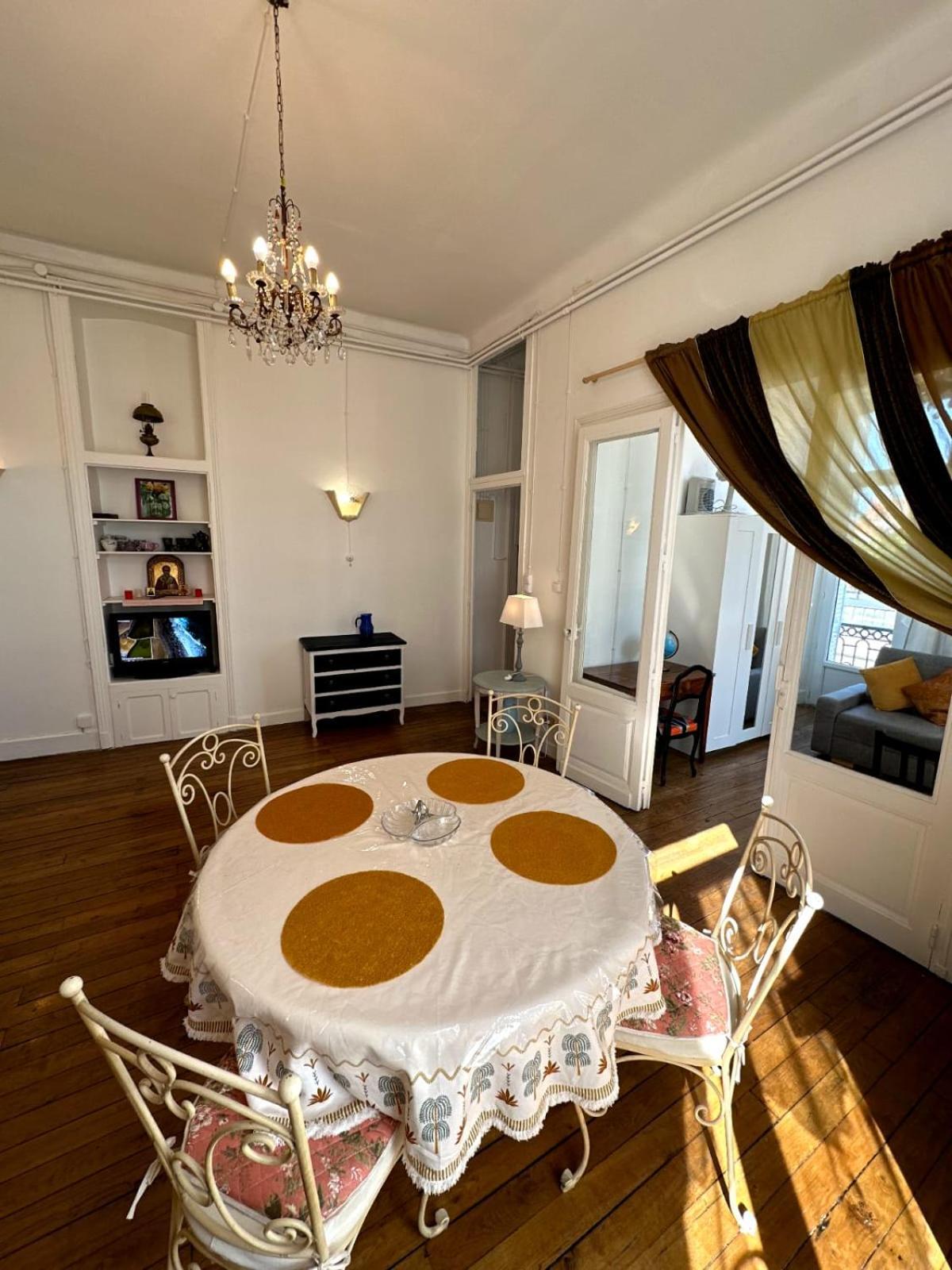 In Historical Center Of Palais Belle Epoque ,international *